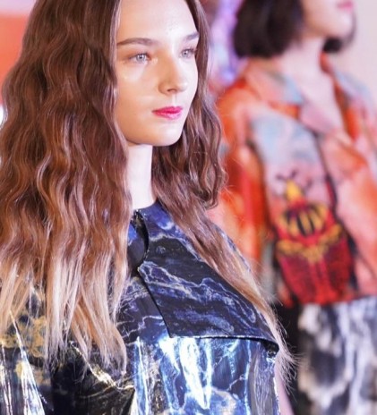Kilap Hologram & Iridescent 4 Desainer untuk 10 tahun Central Park