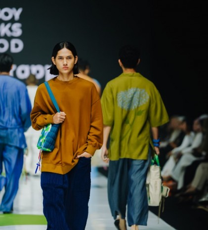 Oversized Statement; Menswear Looks on JMFW 2025