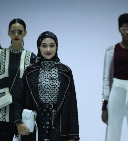 See Now in JFW 2022, Buy Now at Lazada; Koleksi Modest, Street & Pattern Play 