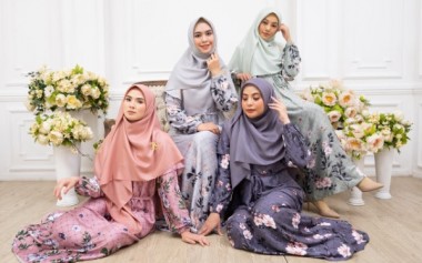 Brand Gamis dan Mukena Baru dari Oki Setiana Dewi