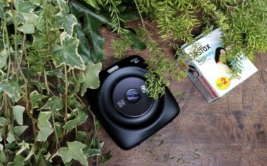 Fuji Instax Square SQ20 yang Makin Hybrid