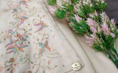 Ma.na Perkenalkan Seri Kerudung Blooming Rain